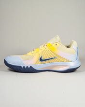 Load image into Gallery viewer, Nike Zoom HyperSpeed Court 2 SE - coconut milk/diffused blue
