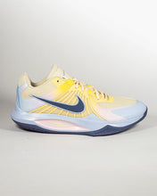 Load image into Gallery viewer, Nike Zoom HyperSpeed Court 2 SE - coconut milk/diffused blue
